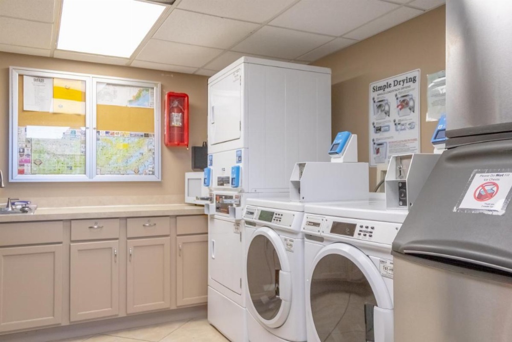 Islander East Condominiums Image 14