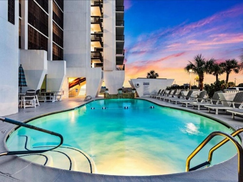 Islander East Condominiums image 16